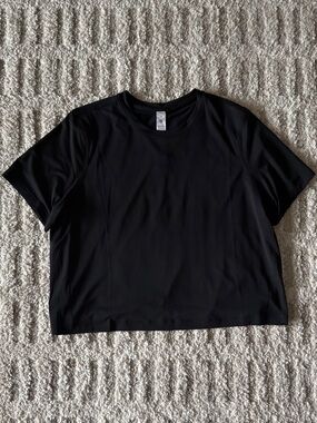 Lululemon Short Sleeve Crewneck Top